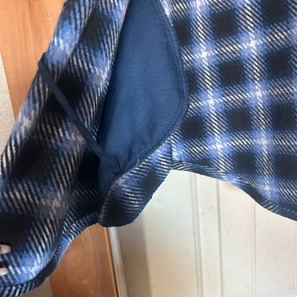 Shacket - Picture 7 of 10